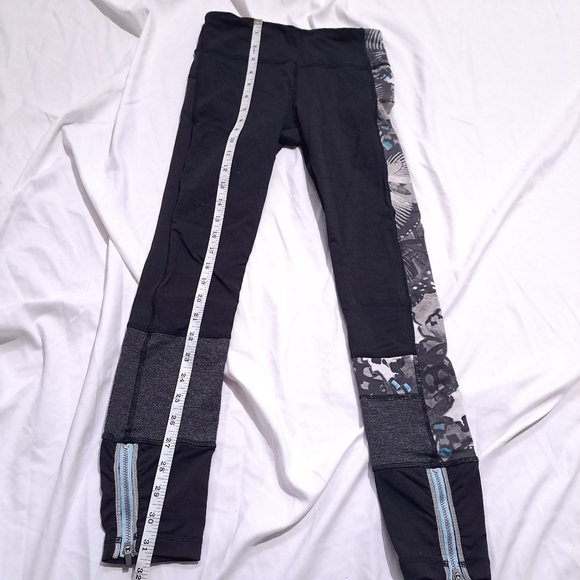 Lululemon | Black multicolored asymmetrical leggings with zippers - Picture 8 of 10